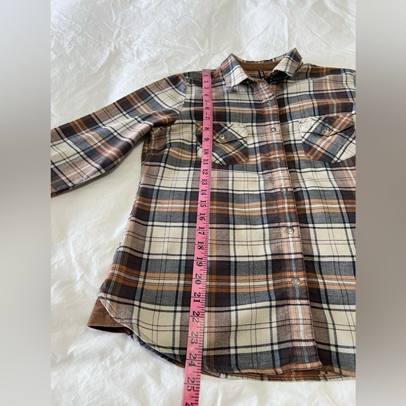 Kuhl | Women’s SZ Small | Brown Plaid Snap Front Flannel Shirt - Picture 4 of 11